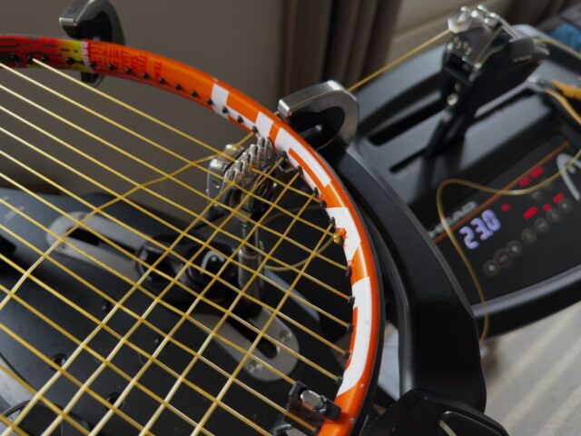 @luxilontennis #4G in een Radical. Kleurt in ieder geval goed! @head_tennis
